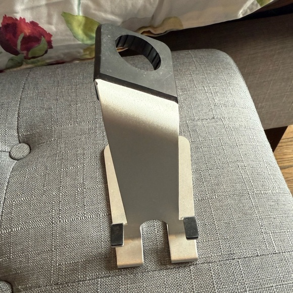 Apple Watch and Phone Charging Stand - Picture 2 of 2